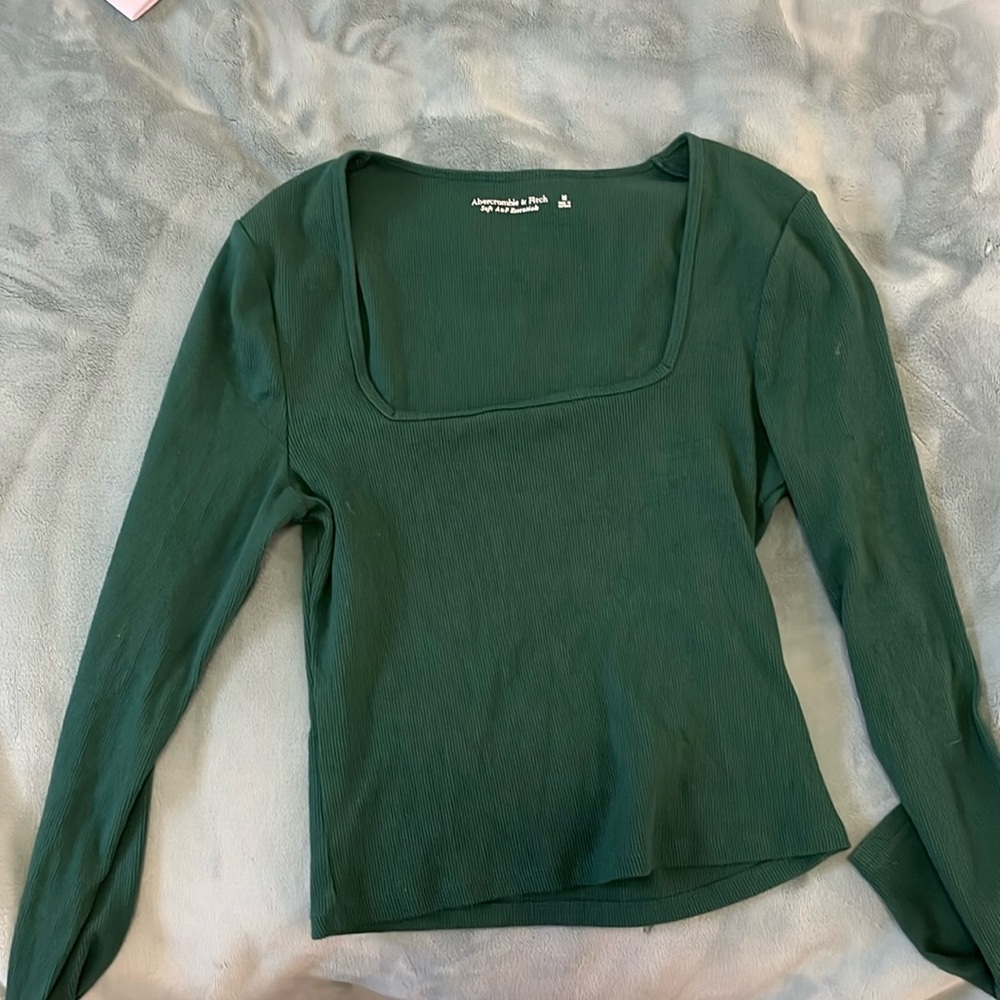 Abercrombie and fitch green long sleeve